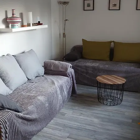 Kleine Am Wald Apartment